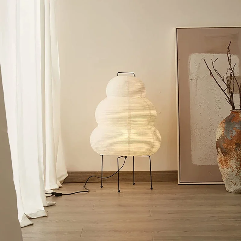 Japońska lampa stołowa z białe – Desk Setup Japan recenzja i cena